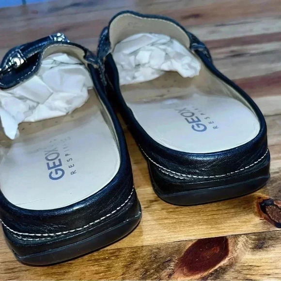 Geox Respira like new, horse bit slide on waterproof leather loafers, black - Picture 3 of 7